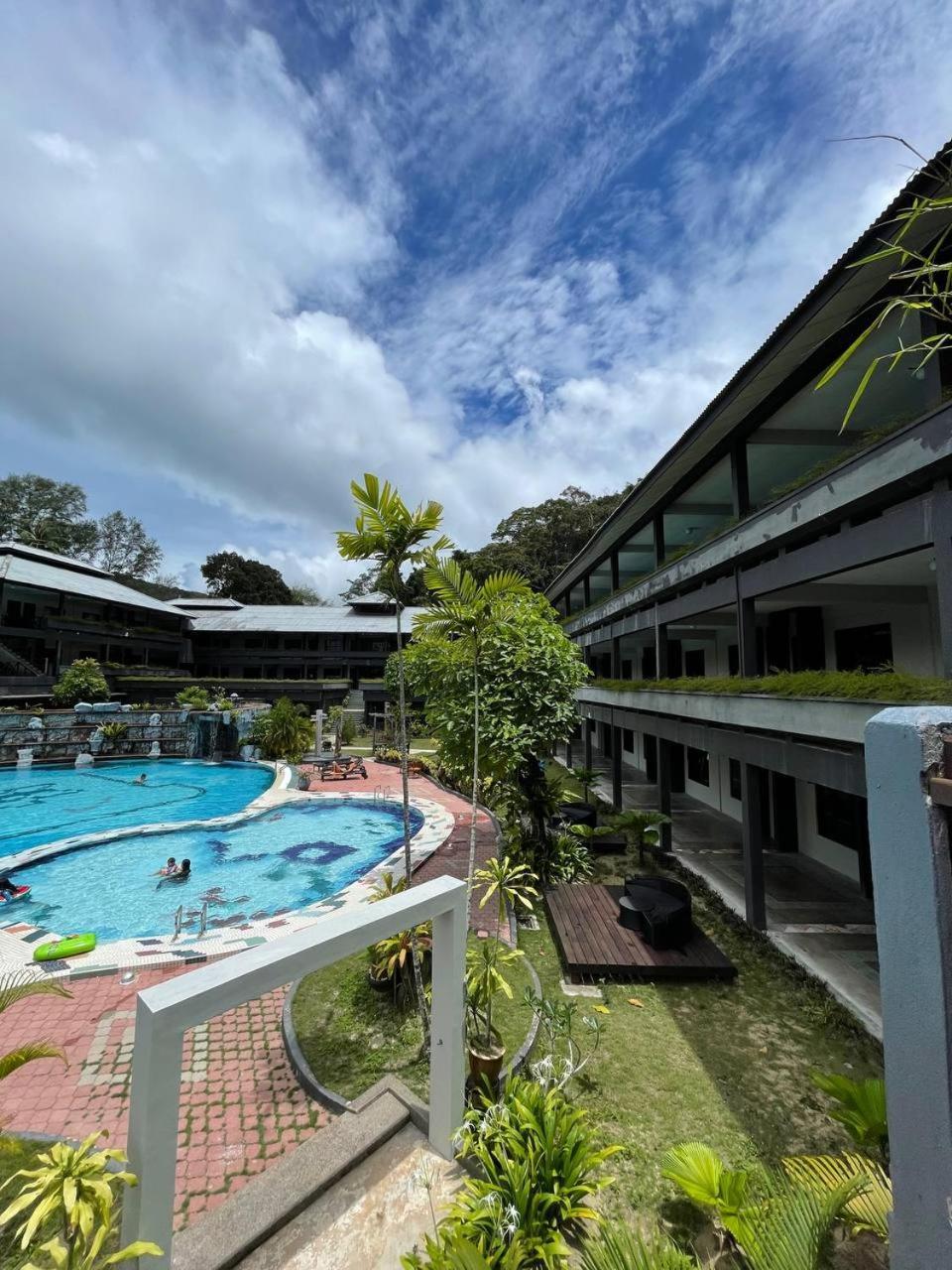 Beach Resort - Arwana Perhentian Besar Kampung Kuala Besut Extérieur photo