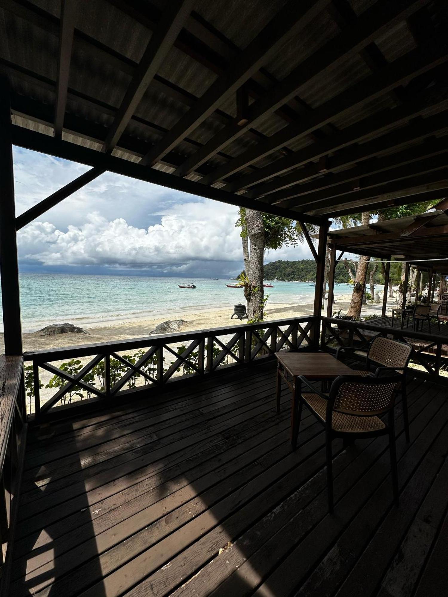 Beach Resort - Arwana Perhentian Besar Kampung Kuala Besut Extérieur photo