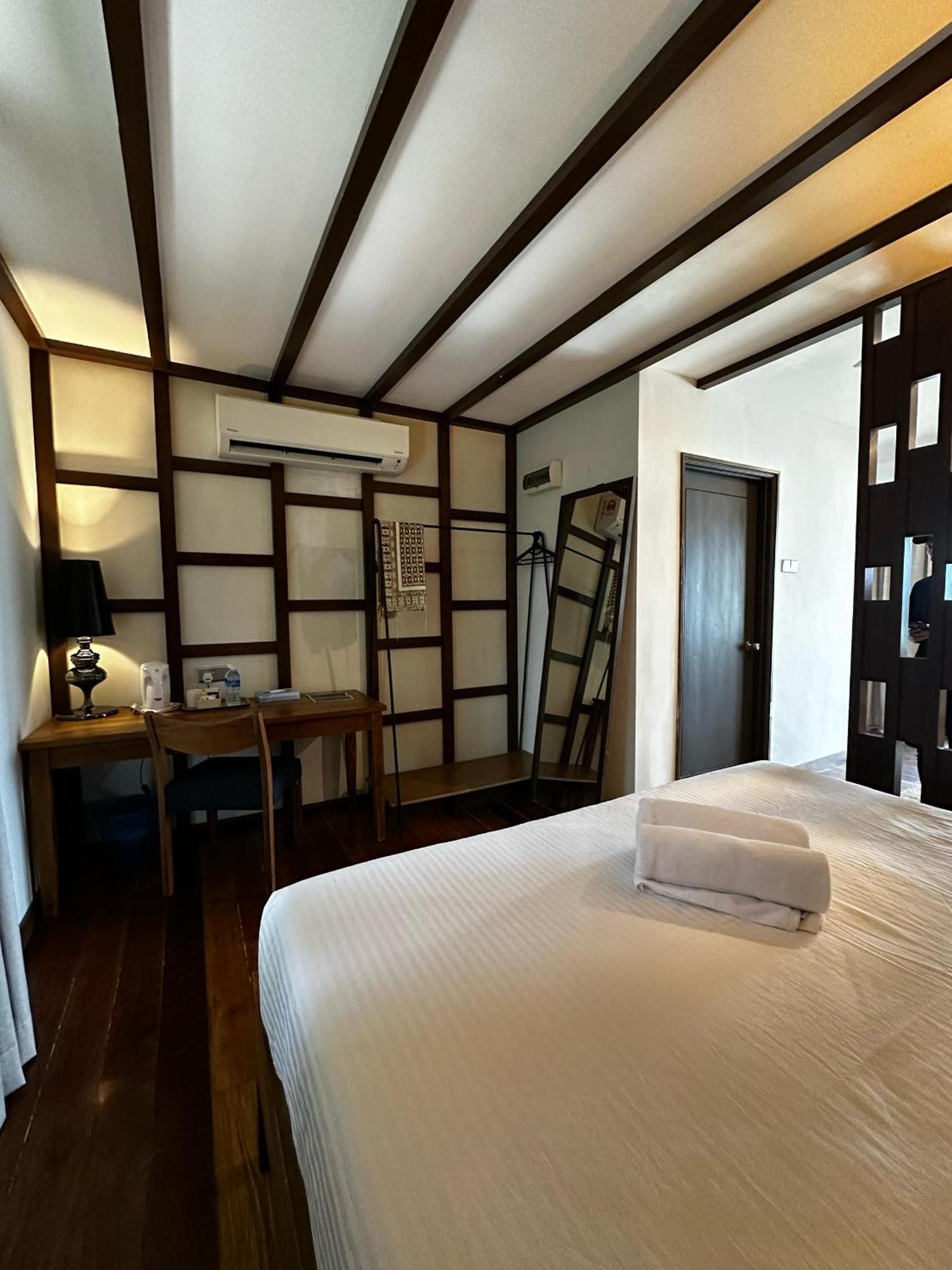 Beach Resort - Arwana Perhentian Besar Kampung Kuala Besut Extérieur photo