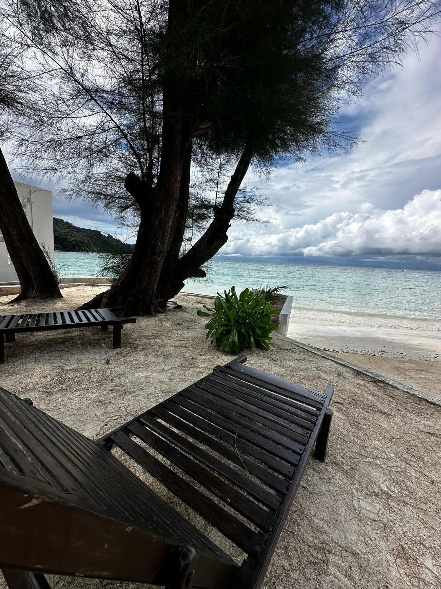 Beach Resort - Arwana Perhentian Besar Kampung Kuala Besut Extérieur photo