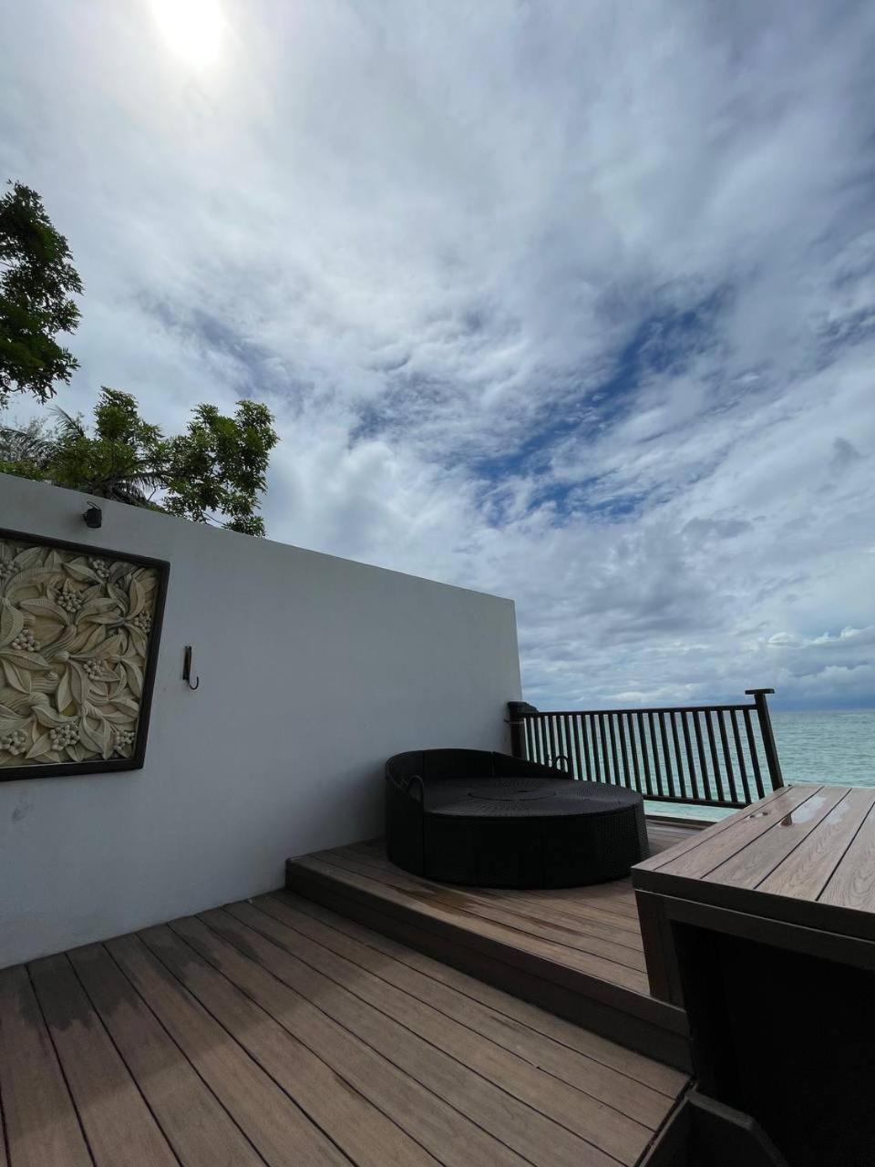 Beach Resort - Arwana Perhentian Besar Kampung Kuala Besut Extérieur photo