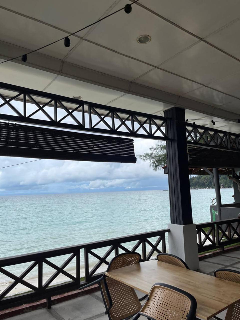 Beach Resort - Arwana Perhentian Besar Kampung Kuala Besut Extérieur photo