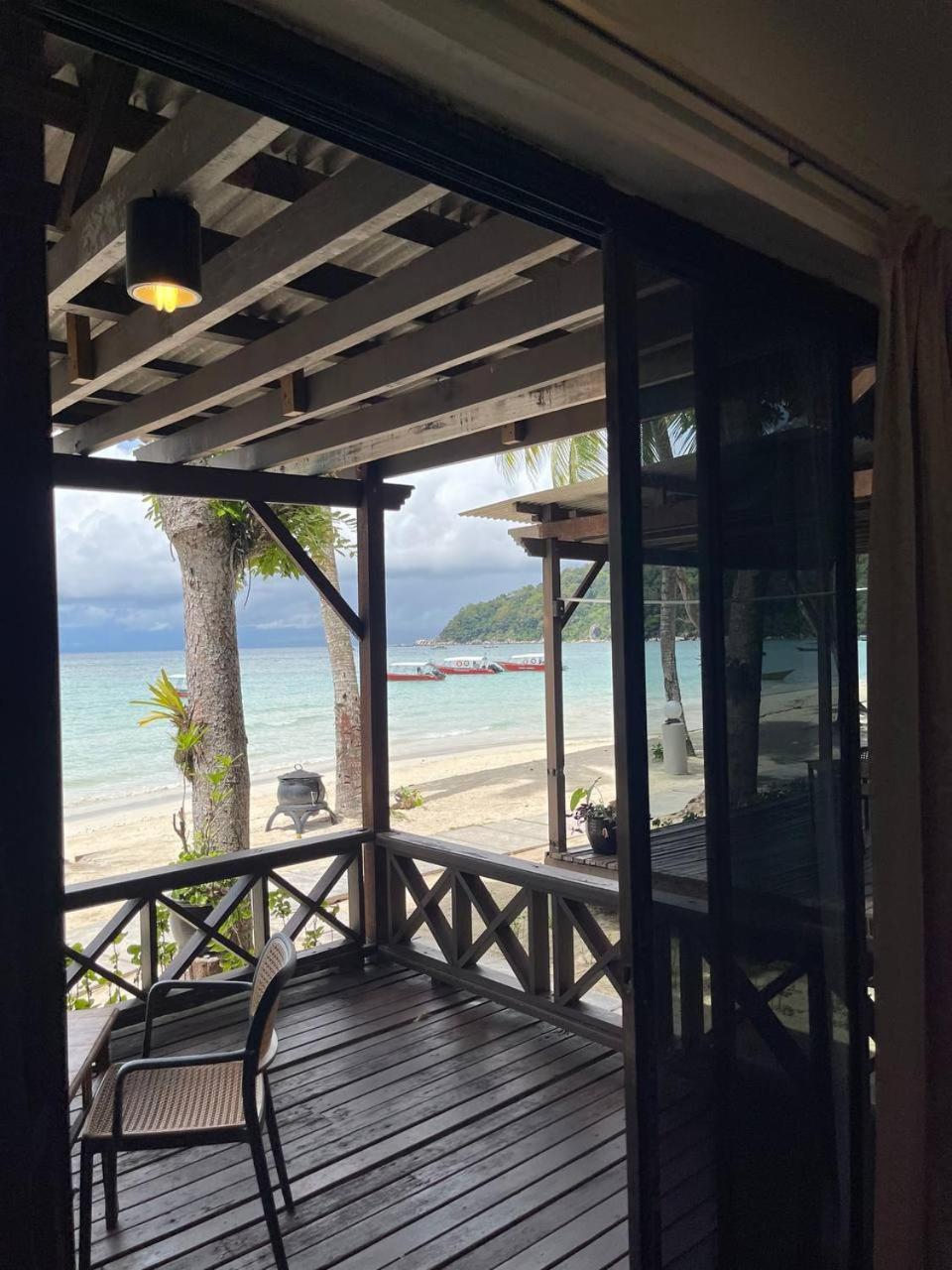 Beach Resort - Arwana Perhentian Besar Kampung Kuala Besut Extérieur photo